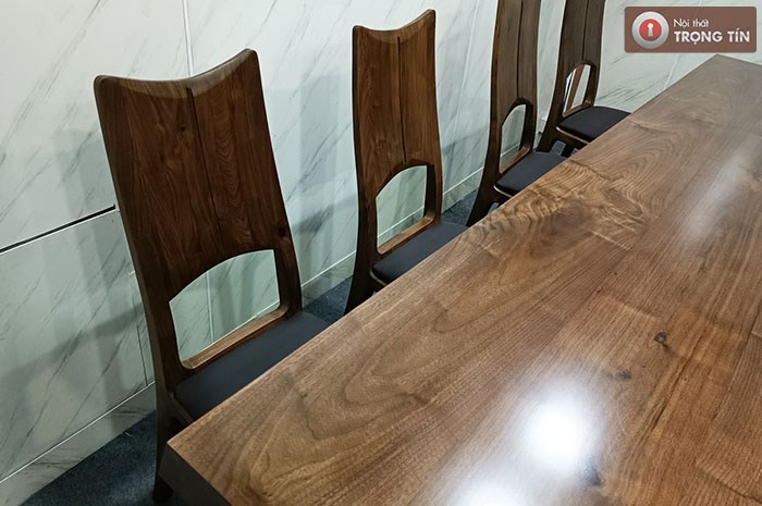Bộ bàn ghế họp gỗ Óc Chó - 8 ghế mặt nệm da